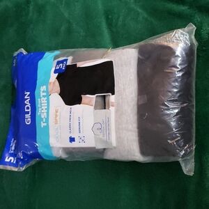 GILDAN  5 pack Tagless T Shirt